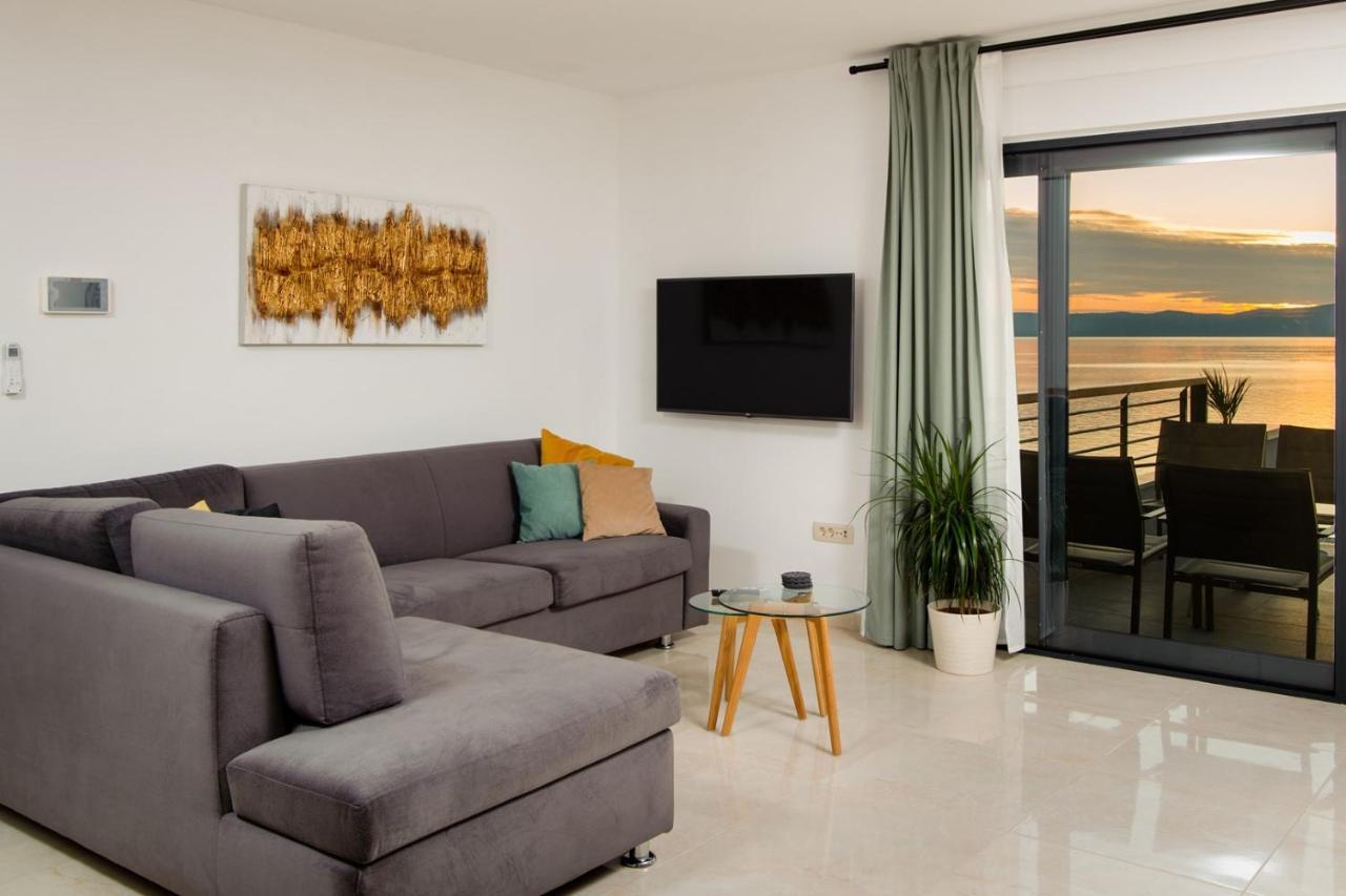 Villa Leona a luxury villa near Makarska, heated pool Živogošće Esterno foto